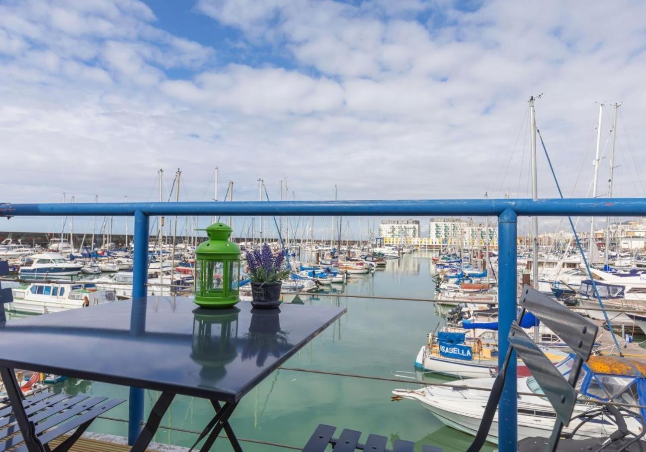 On The Water 3 With Free Parking - By My Getaways Apartment Brighton Exterior photo